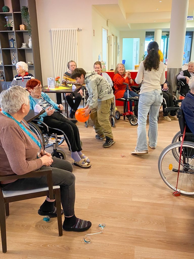 Projektfach „Kommunikation“ – Generationen im Dialog